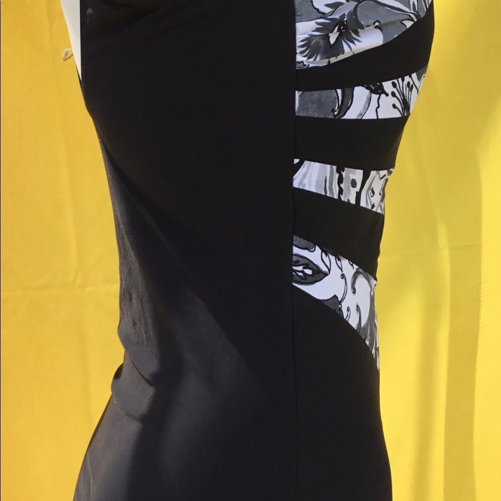 Bathing Suit - Picture 4 of 6